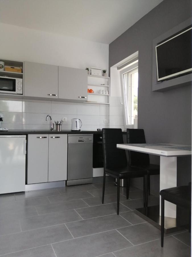 Apartment "Manna Zrnovo Buitenkant foto